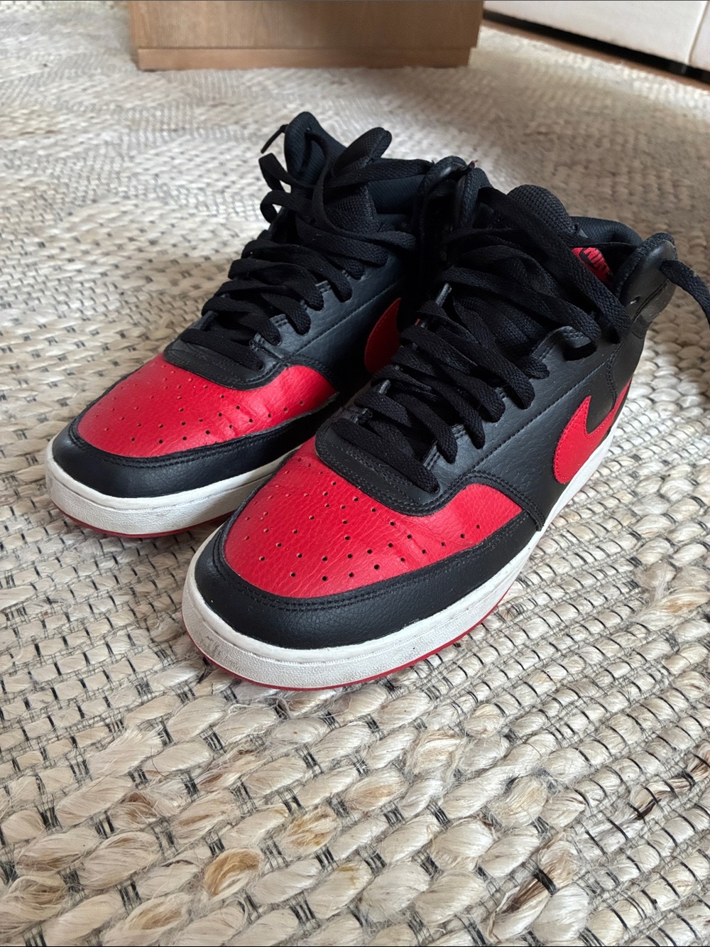 Nike Black and Red Men's Low-Top Sneakers